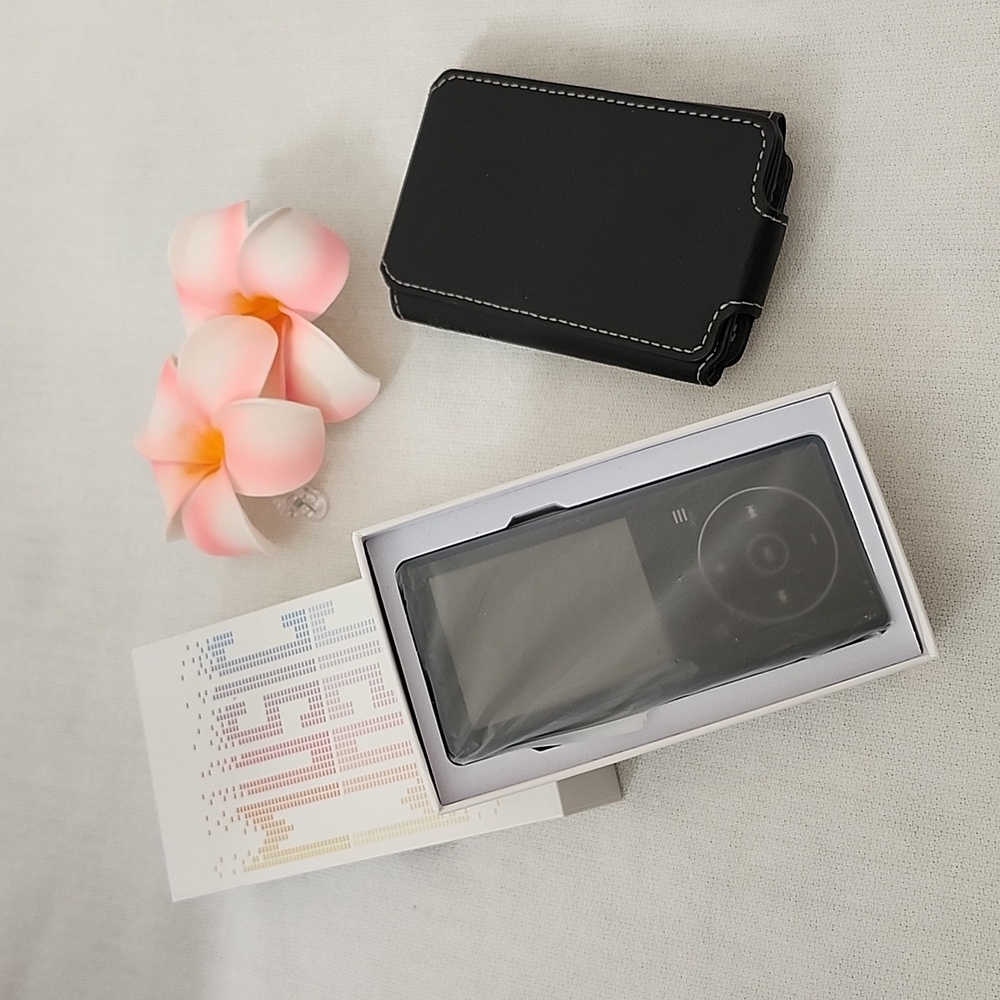 NIB 96GB MP3 Player with Clip Carrying Case